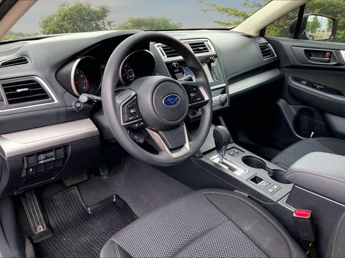 Used 2018 Subaru Outback 2.5i AWD/4WD image 16