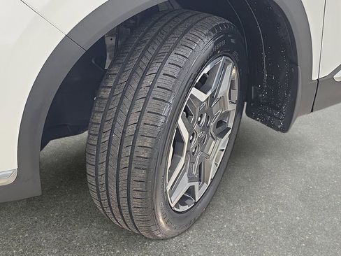 Used 2022 Hyundai Santa Fe SEL Premium image 32