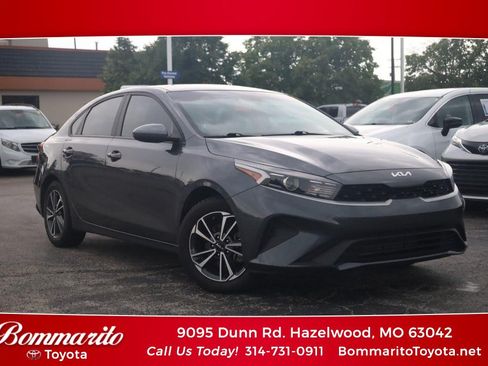 Used 2022 Kia Forte LXS FWD image 1