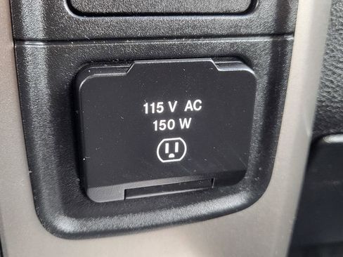 Used 2019 RAM 1500 Classic SLT w/ Luxury Group AWD/4WD image 36