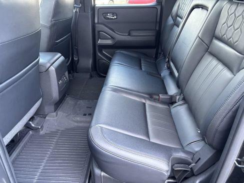 Used 2022 Nissan Frontier PRO-4X AWD/4WD image 24