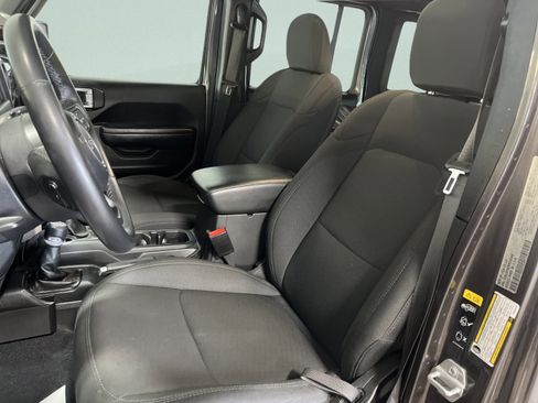 Used 2022 Jeep Wrangler Unlimited Sport image 13