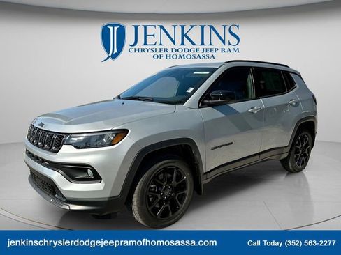 New 2026 Jeep Compass Latitude image 6