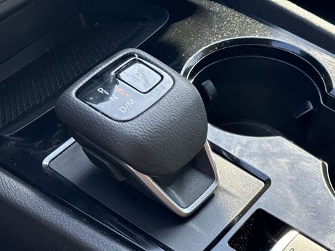 Used 2023 Nissan Rogue SV FWD image 21