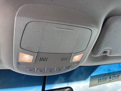 Used 2018 Ford Edge SEL FWD image 14