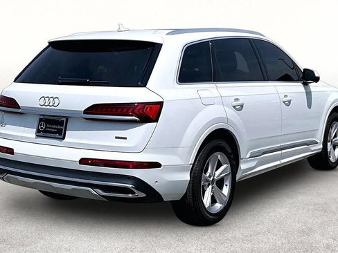 Used 2022 Audi Q7 2.0T Premium w/ Convenience Package AWD/4WD image 2