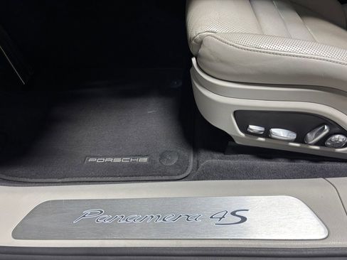 Used 2018 Porsche Panamera 4S AWD/4WD image 6