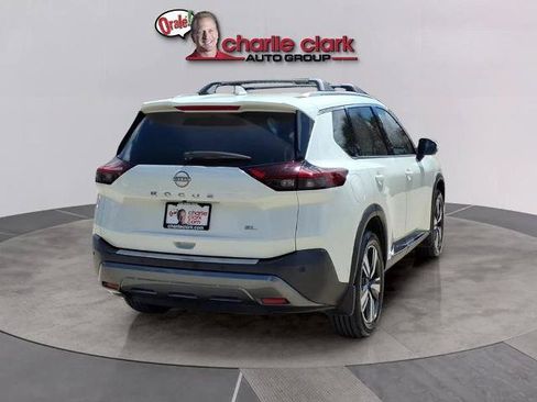 Certified 2023 Nissan Rogue SL w/ SL Premium Package FWD image 5