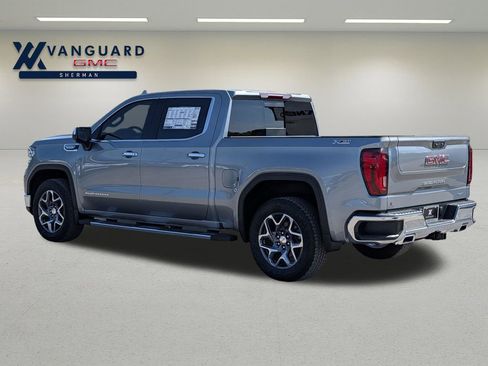 New 2026 GMC Sierra 1500 SLT image 5