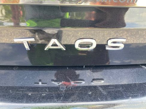 Used 2024 Volkswagen Taos SE FWD image 15
