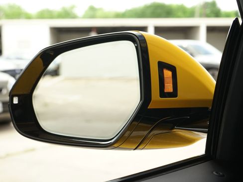 Used 2023 Lamborghini Urus S image 25