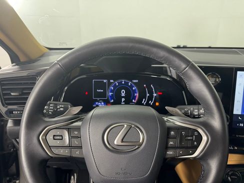Used 2024 Lexus NX 250 FWD image 23