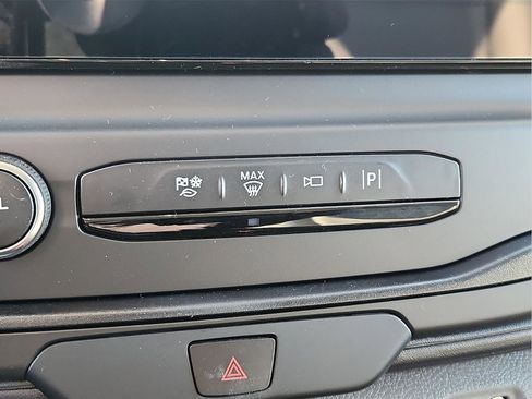 New 2026 Ford Transit 250 148 Medium Roof w/ Load Area Protection Package image 14