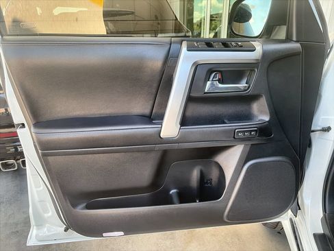 Used 2023 Toyota 4Runner Limited RWD image 23