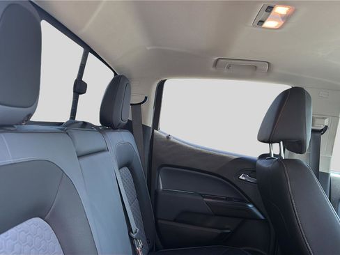 Used 2021 Chevrolet Colorado Z71 AWD/4WD image 19
