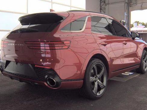Used 2024 Genesis GV70 2.5T w/ Sport Prestige Package AWD/4WD image 3