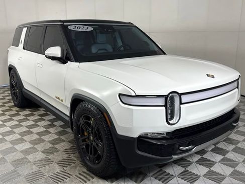 Used 2023 Rivian R1S Launch Edition image 9