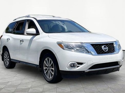 Used 2016 Nissan Pathfinder SV w/ SV Cold Weather Package FWD image 1