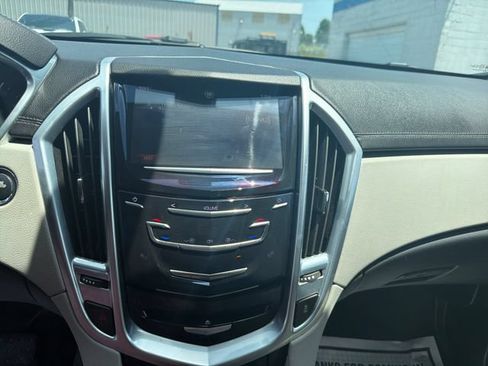 Used 2013 Cadillac SRX Luxury FWD image 18