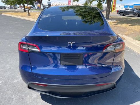 Used 2024 Tesla Model Y Long Range AWD/4WD image 30