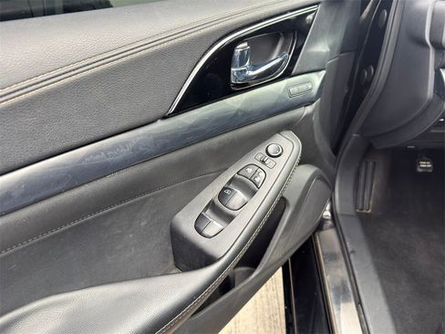 Used 2023 Nissan Maxima Platinum w/ Sport Mat Group image 17