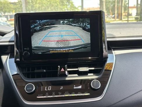 Certified 2025 Toyota Corolla LE FWD image 23