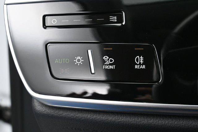 Used 2024 Audi A8 L 3.0T AWD/4WD image 15