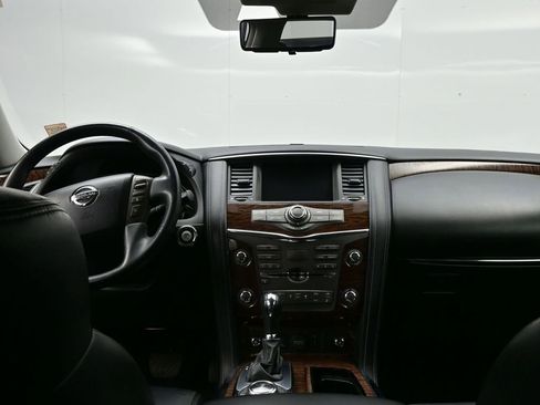 Used 2018 Nissan Armada Platinum w/ Interior Lighting Package image 11