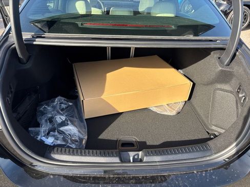 New 2026 Mercedes-Benz E 350 4MATIC Sedan image 25