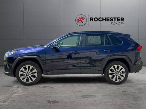 Certified 2019 Toyota RAV4 XLE Premium w/ All Weather Liner Package AWD/4WD image 33