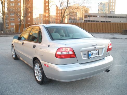 Used 2003 Volvo S40 image 8