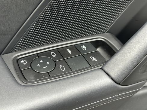 Certified 2025 Porsche 911 Carrera RWD image 23