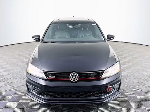 Used 2017 Volkswagen Jetta GLI image 2