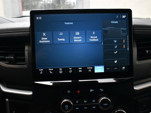 Used 2024 Ford Expedition XLT image 40