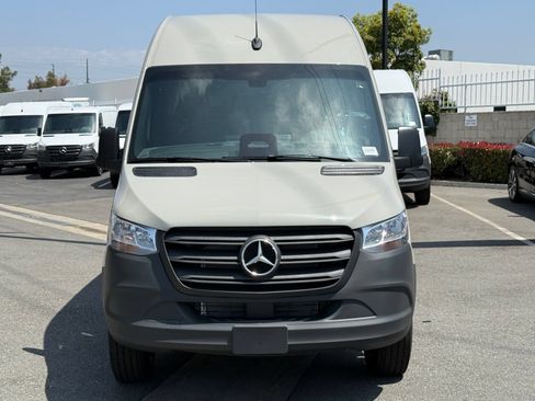 New 2026 Mercedes-Benz Sprinter 2500 image 4