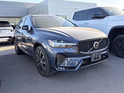 Used 2023 Volvo XC60 B5 Plus w/ Climate Package FWD image 3
