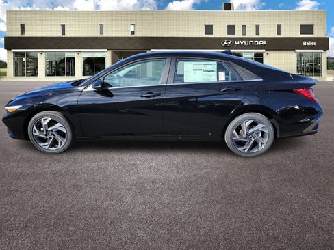 New 2026 Hyundai Elantra Limited w/ Cargo Package FWD image 6