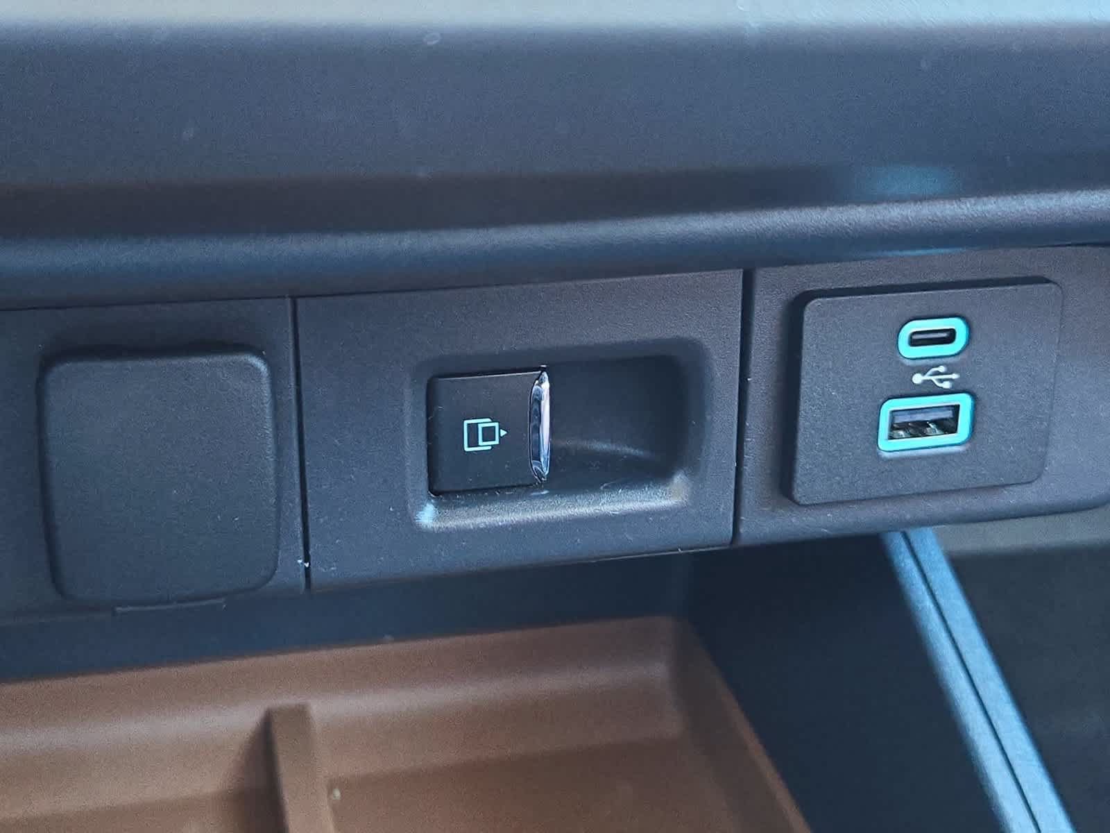 Used 2024 Ford Maverick Lariat FWD image 32