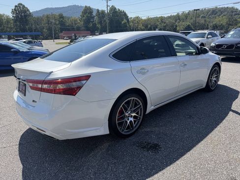 Used 2014 Toyota Avalon XLE FWD image 6