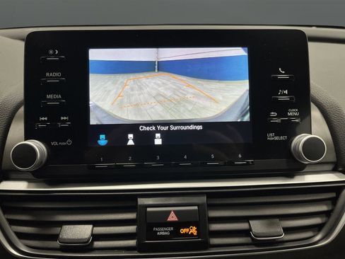 Used 2019 Honda Accord LX image 8