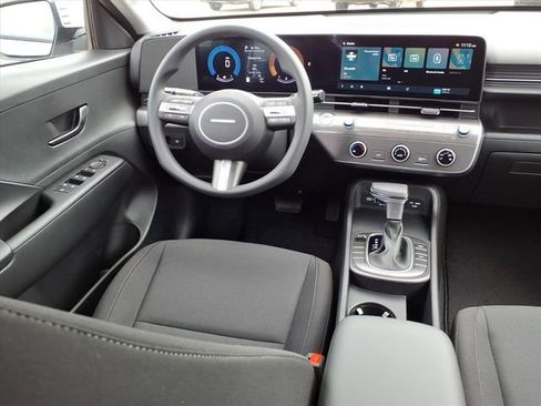 New 2026 Hyundai Kona SE image 4