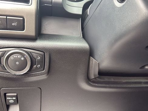 Used 2021 Ford Expedition XLT RWD image 16