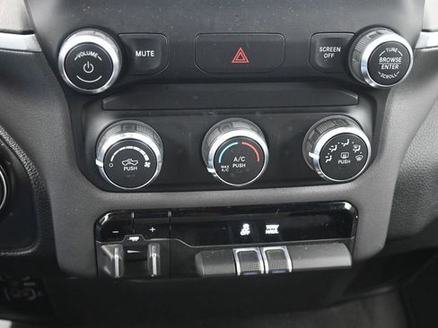 Used 2022 RAM 1500 Big Horn AWD/4WD image 13