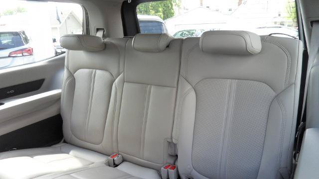 Used 2024 Jeep Wagoneer Series II w/ Flexible Seating Group AWD/4WD image 20