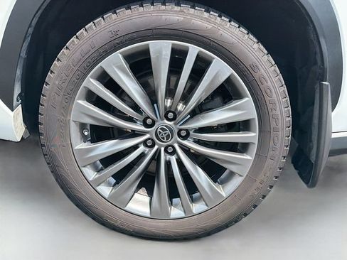 Used 2021 Toyota Highlander Platinum AWD/4WD image 31