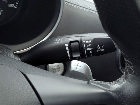 Used 2023 Kia Stinger GT2 image 33