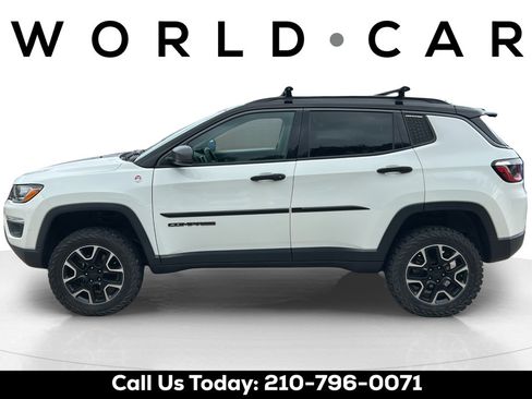 Used 2020 Jeep Compass Trailhawk AWD/4WD image 4
