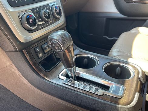 Used 2017 GMC Acadia Limited SLT image 17