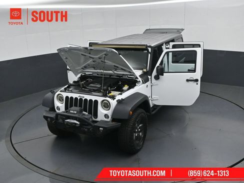 Used 2017 Jeep Wrangler Unlimited Sport w/ Quick Order Package 24S AWD/4WD image 52
