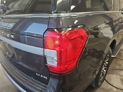 Used 2023 Ford Expedition Max XLT image 34